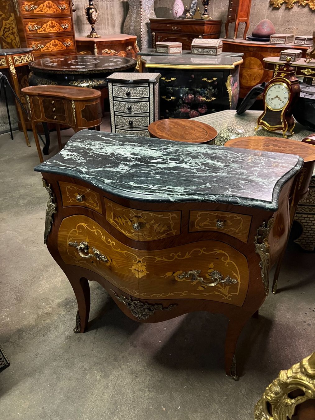 Kommoden: Commode de style Louis XV Marqueterie, – Gebraucht aus geneve von louisart 5