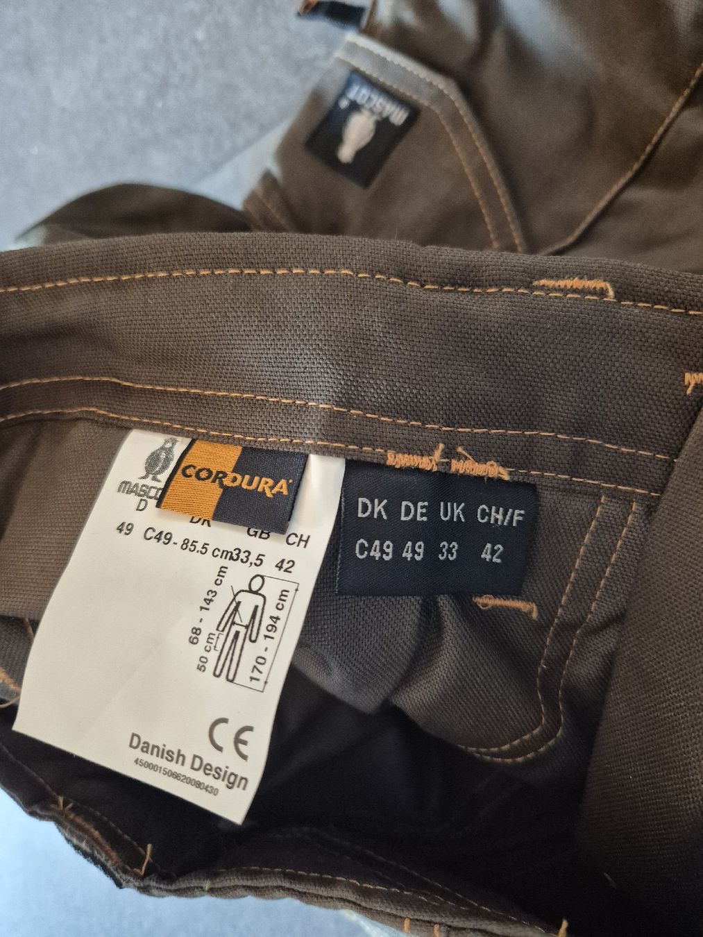 Pantaloni: Mascot Arbeitshose kurz – Nuovo (secondo la descrizione) da Wasen im Emmental venduto da GPower44 2