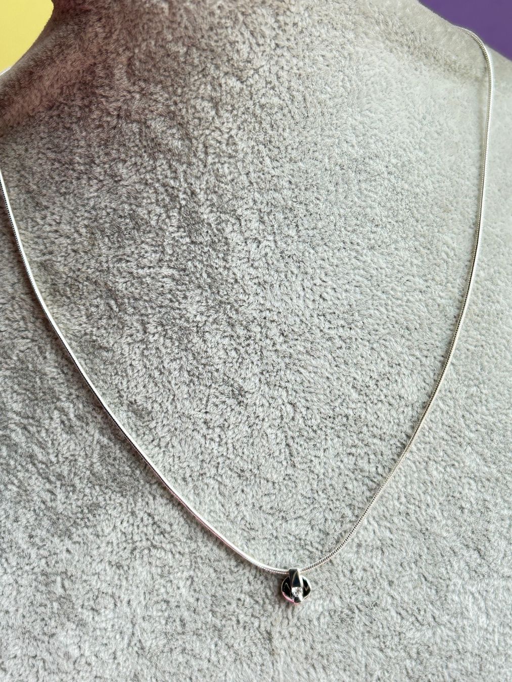Catenine: Schlangenkette fein 925 mit Anhänger "white stone" – Usato da Laufen venduto da belleskulptur 2