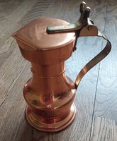 Kupferkanne mit Becher