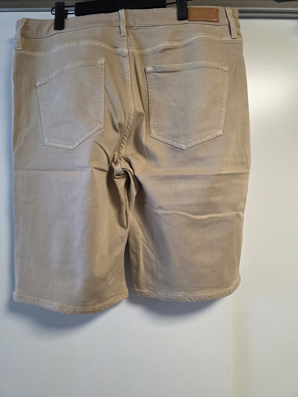 S.Oliver Hosen: Shorts S.Oliver beige size 44 good condition – Gebraucht aus Volketswil von mic_27b5 1