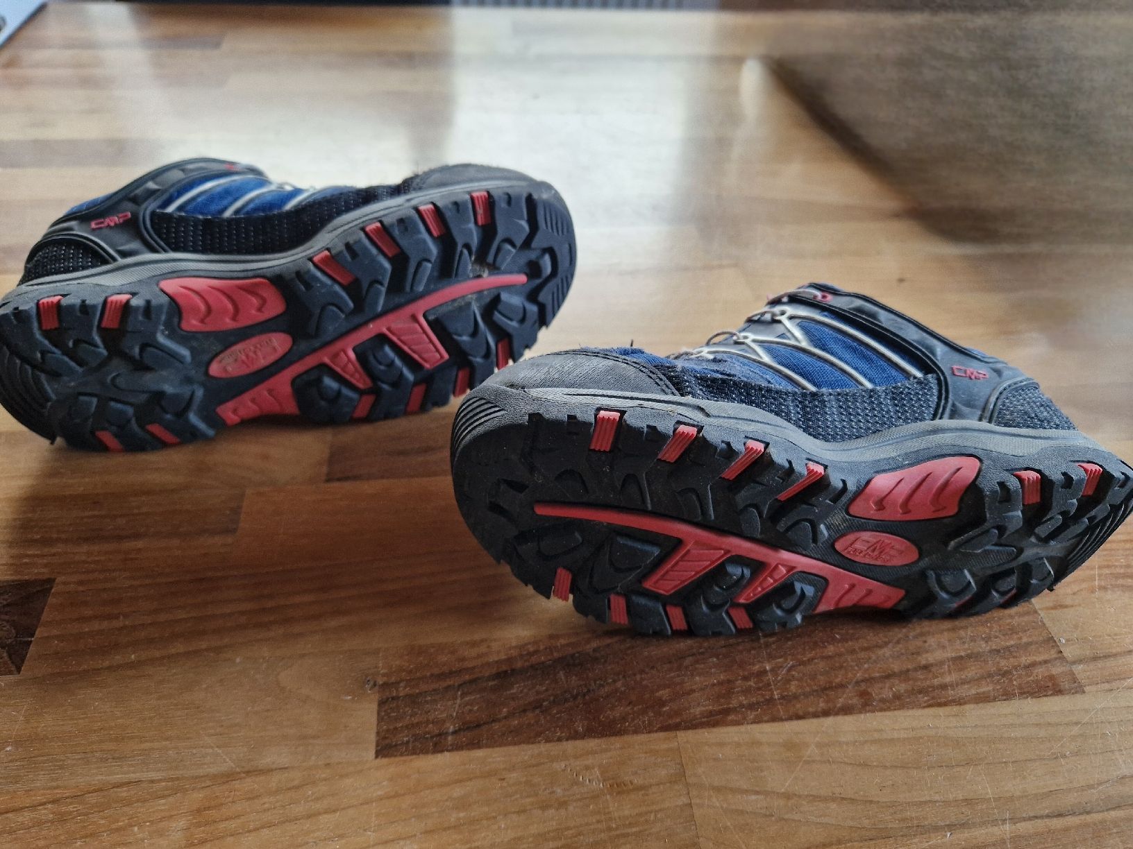 CMP Scarpe per ragazze: CMP Wanderschuhe, Gr. 35, wasserfest, Top Zustand! – Usato da Niederscherli venduto da 20sydney02 4