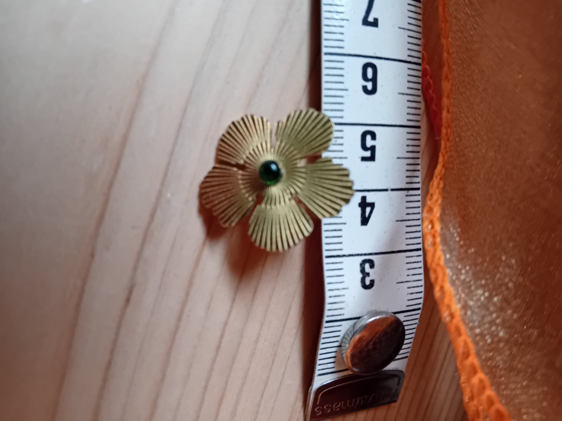 Orecchini pendenti & Orecchini a lobo: Boucles d'oreilles fleurs dorées – Nuovo (secondo la descrizione) da Rüthi (Rheintal) venduto da titlis07 2