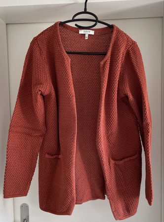 Strickjacke in wunderschönem Rotton, 100 % Baumwolle, Gr. S