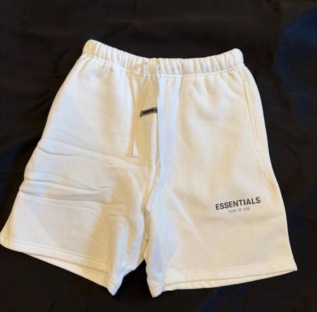 Shorts ESSENTIALS FEAR OF GOD weiss Grösse M neu