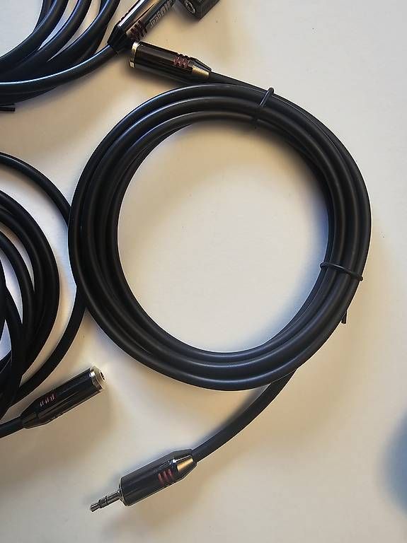 Cavi: Audio Adapter und Kabel – Usato da Bern venduto da Argia