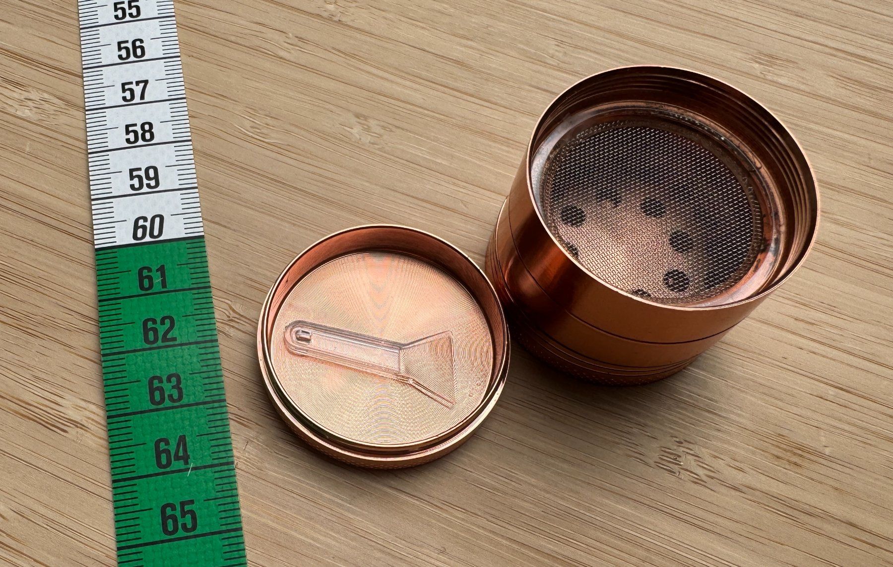 Tabak: rosé Metall Grinder, rose gold, Mühle – Neu und originalverpackt aus Winterthur von YaV 4
