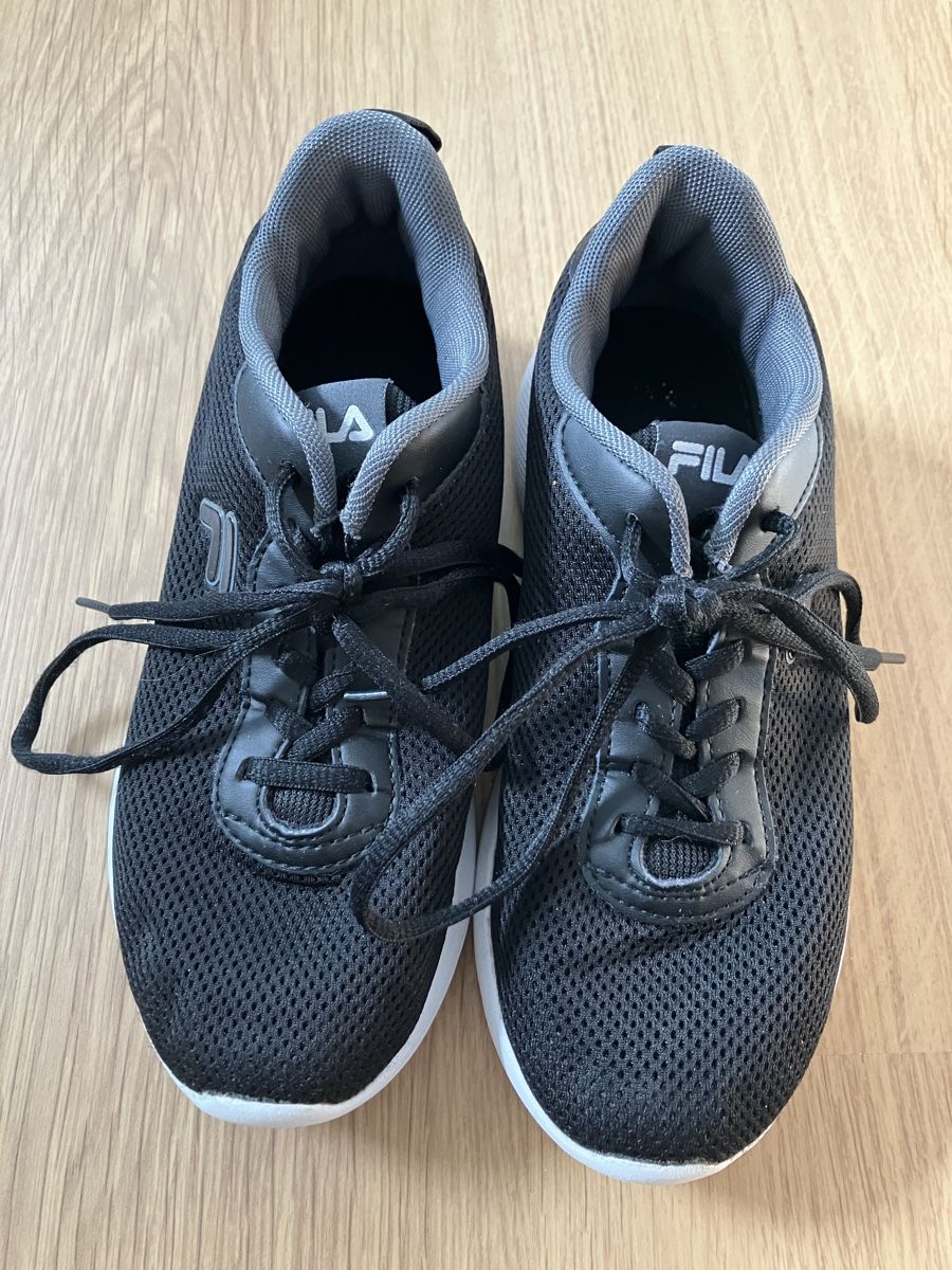 Fila Scarpe da uomo: Hallenturnschuhe Fila Gr. 36 – Nuovo (secondo la descrizione) da Seuzach venduto da lambstar121