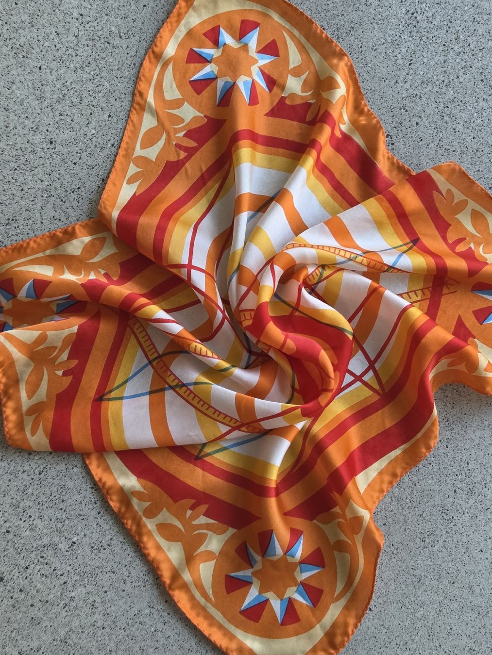 Foulard & Sciarpe: Seidentuch, Nicki 50 x 50 cm – Nuovo e nell'imballaggio originale da Frauenfeld venduto da Schenken-mit-Herz