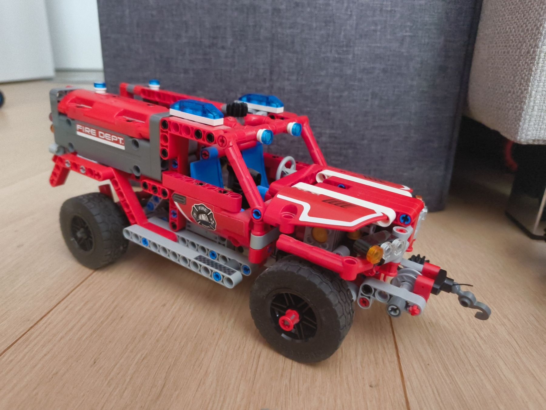 Lego Spielzeuge: LEGO Technic First Responder 42075 – Gebraucht aus Uetikon am See von Uetikon