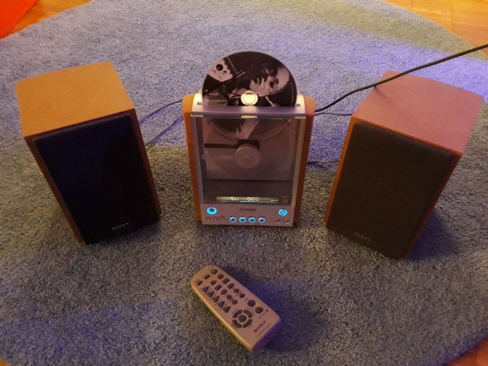 Sony CD Player inkl.2 Boxen Kaufen auf Ricardo