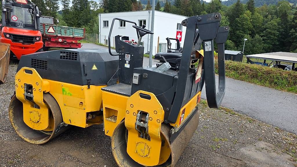 Bomag Toutes les machines: Bomag Amman Hamm – D'occasion à Schönengrund par Zaxis 3