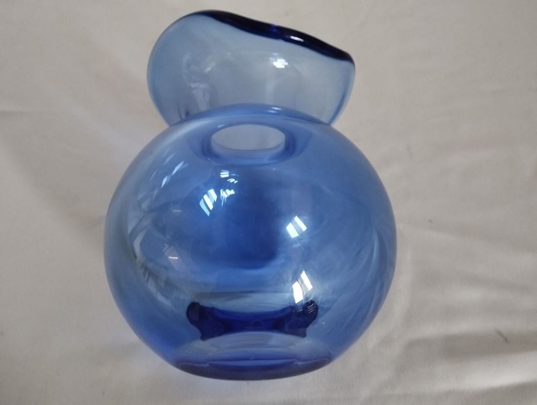 Vasi & Recipienti: Glas-Vase blau klein – Usato da Schübelbach venduto da Restwert_Schubelbach 1