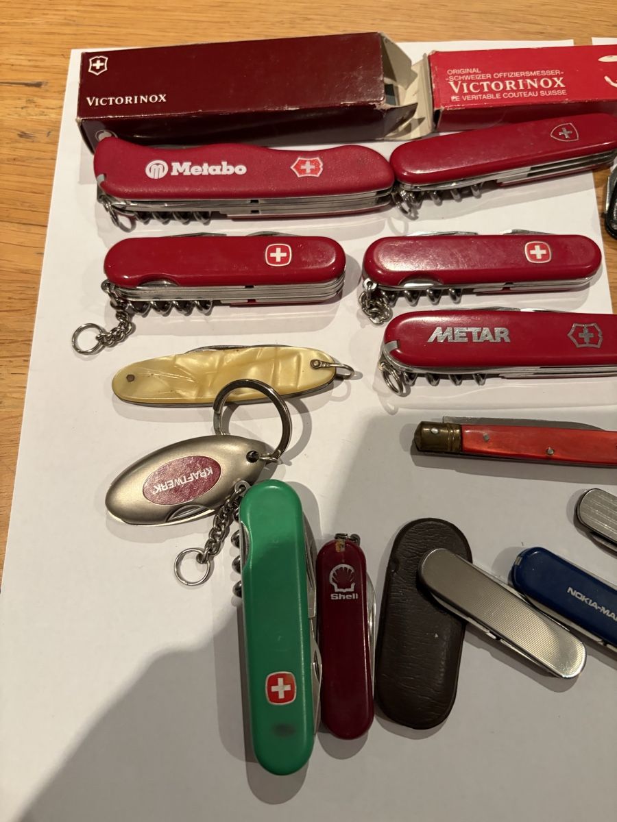 Taschenmesser: Lot de couteau de poche divers – Gebraucht aus Echallens von JAR69 1