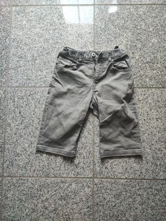 Kurze Jeanshose Gr. 134/140