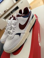 Nike Sneaker weiss bordeaux blau Grösse 42 neu mit Box