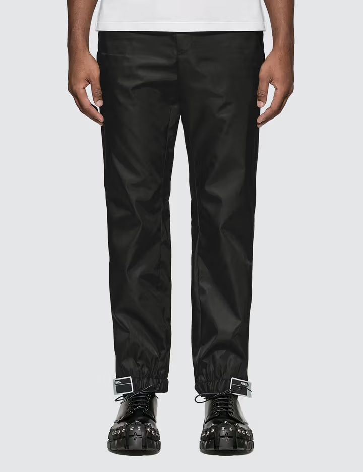 Prada Pantaloni: Prada Nylon Pants black SS18 size M perfect condition – Nuovo (secondo la descrizione) da Baar venduto da joe1oo1 1