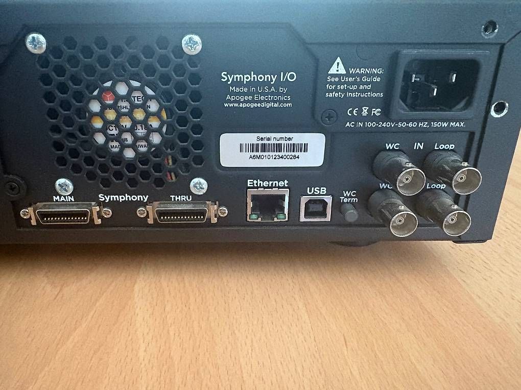 Apogee Attrezzatura per studi di registrazione: Apogee Symphony I/O - 8x8 Mic Preamps – Usato da Luzern venduto da seisend 3