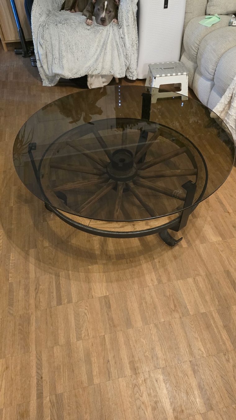 Tavoli: Salontisch zu verkaufen – Usato da Bärau venduto da Jen_ri 1
