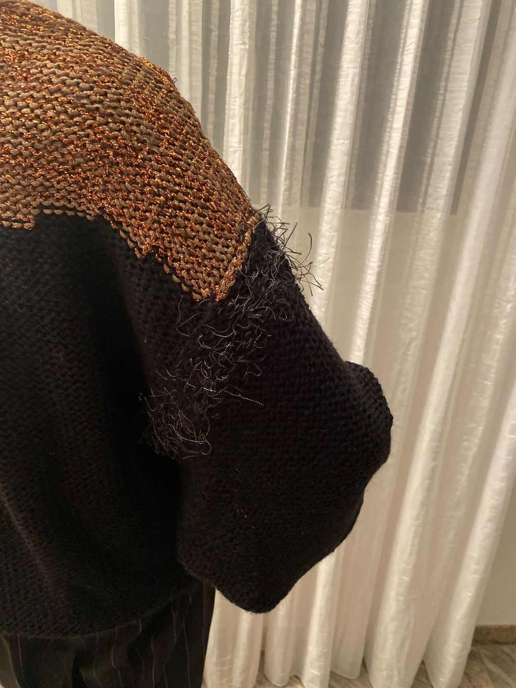 Maglioni & Felpe: Extravaganter edler Hand Made Strickpullover, Gr. 40 – Usato da Winkel venduto da ferrari2022 9