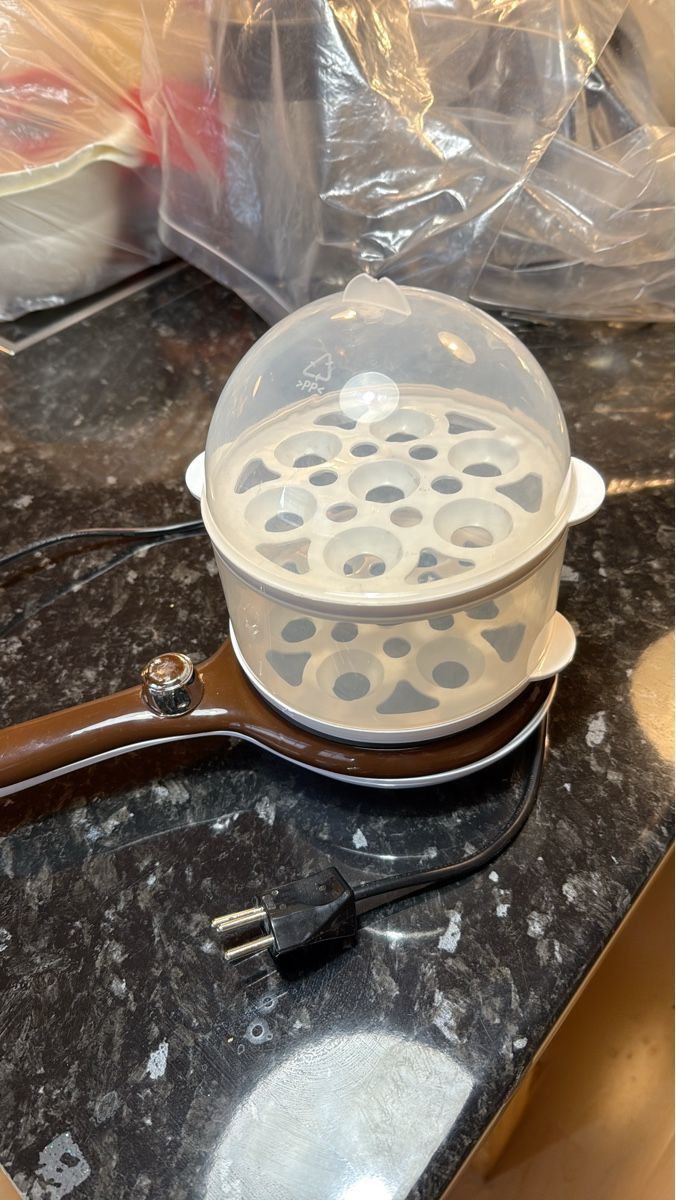 Appareils de cuisine: Egg Cooker Steamer White – D'occasion à Neirivue par naz_z28w