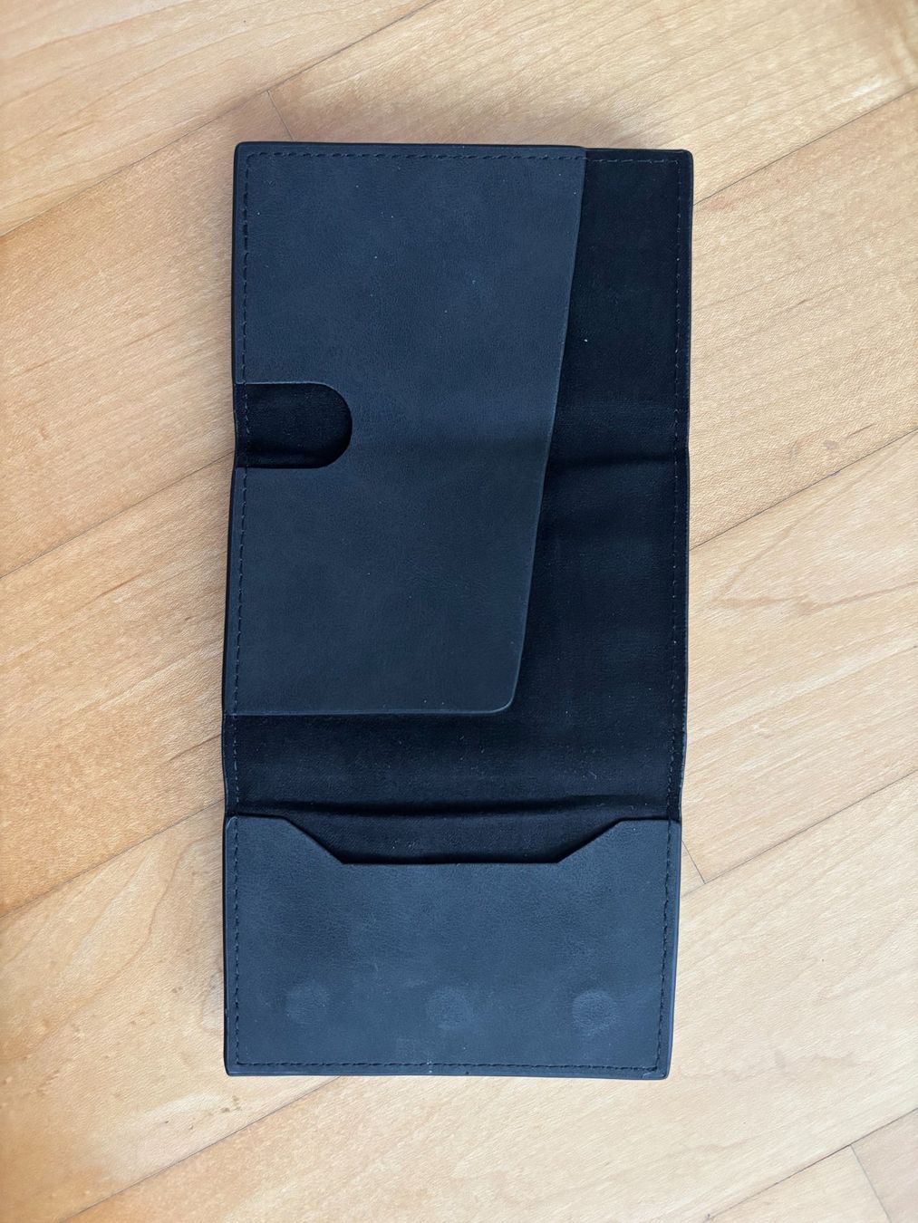 Portefeuilles: Essentail Bag Smart Wallet / Kartenetui – Neuf avec emballage d'origine à Gossau SG par lrt_2r4y 3