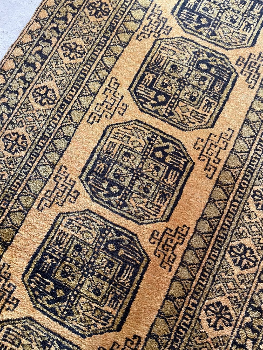 Tapis: Wollteppich pflanzengefärbt – D'occasion à Siebnen par Paington 2