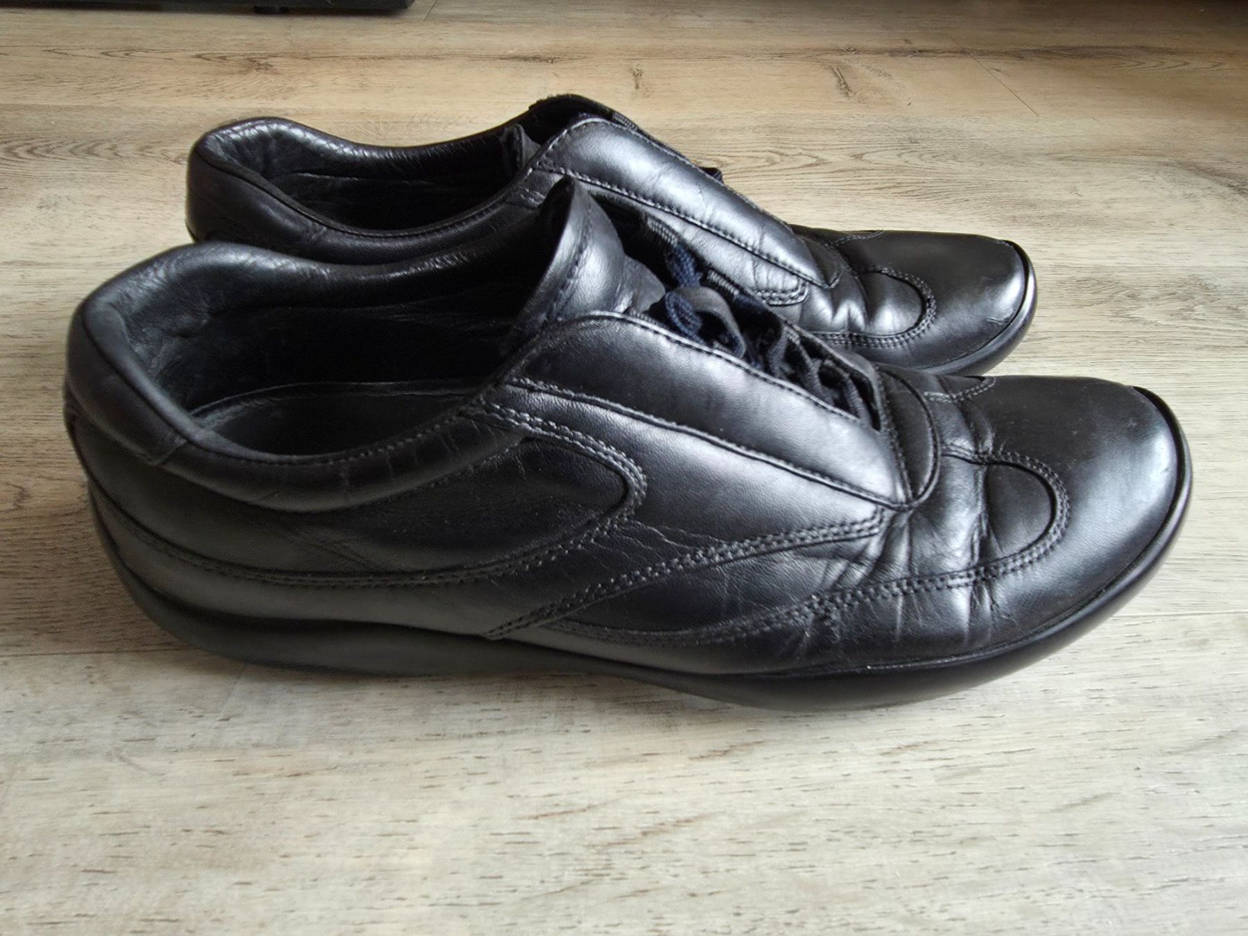 Scarpe da uomo: Prada Leather Trainers - Size 45 UK 10 1/2 - Used – Usato da Zürich venduto da K_k_sr8h