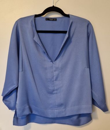 MANGO Elegante Bluse mit V-Ausschnitt, blau, Gr. S