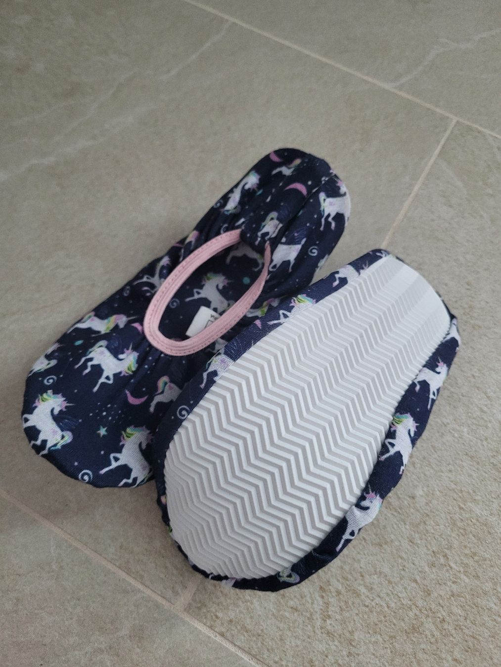Scarpe per ragazze: Hausschuhe Gr. 30/31 mit Einhorn-Muster – Nuovo (secondo la descrizione) da Toffen venduto da ver_x68f 2