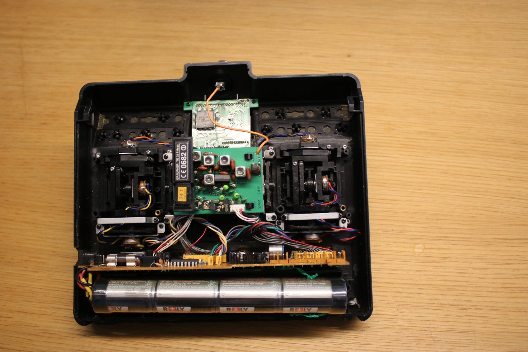 Graupner Telecomando: Graupner  MC 16/20  FM35/K74 – Usato da Winterthur venduto da Anef 3