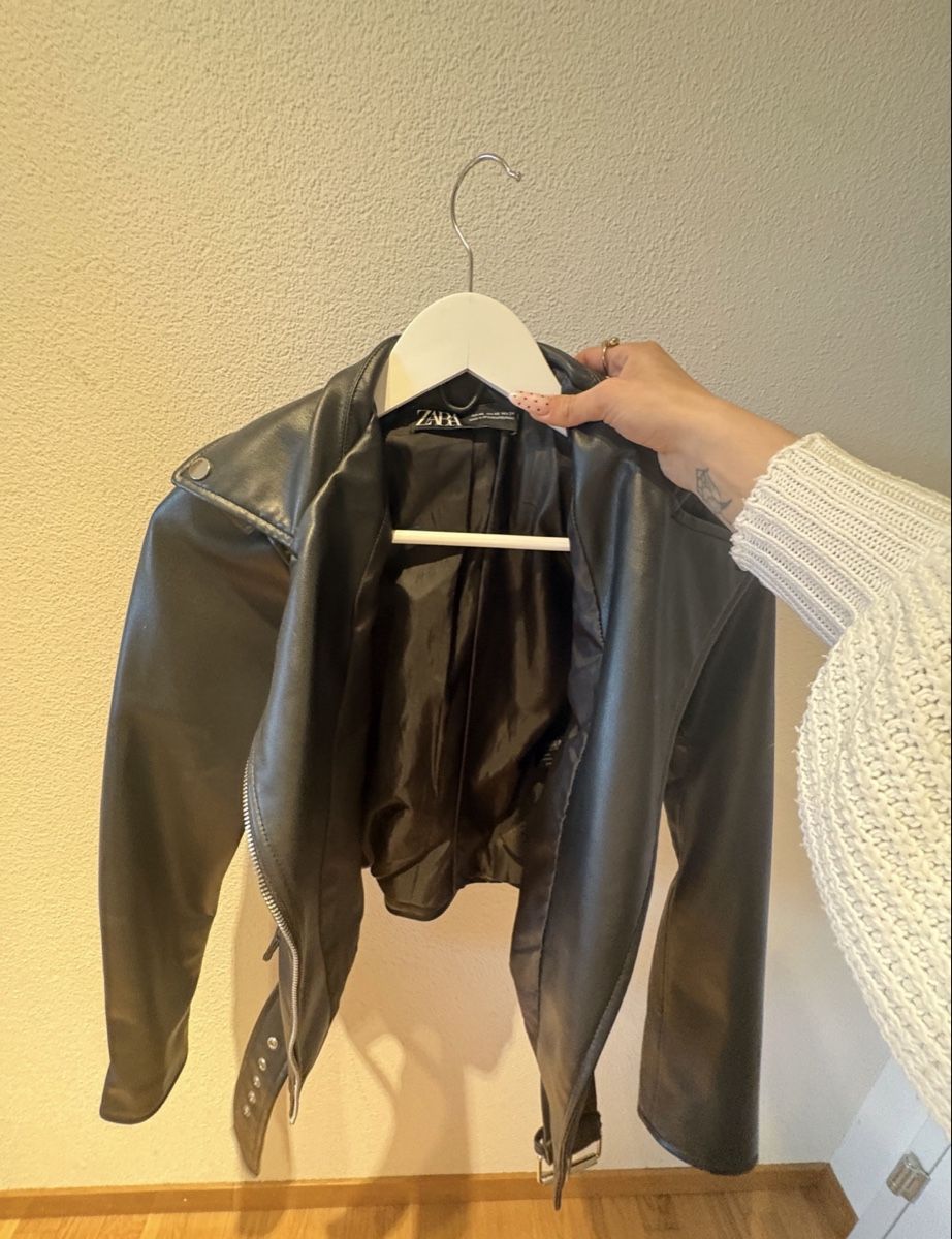 Zara Giacche: Zara Kunsteleder Jacke – Usato da Amriswil venduto da mel_x5s2