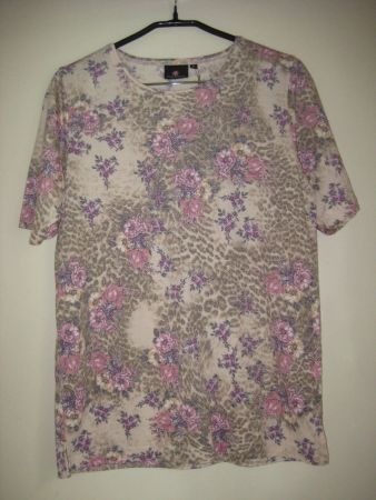 T-Shirt beige & lila/rose Blumen Grösse S NEU!