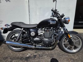 Triumph Bonneville SE Schwarz guter Zustand