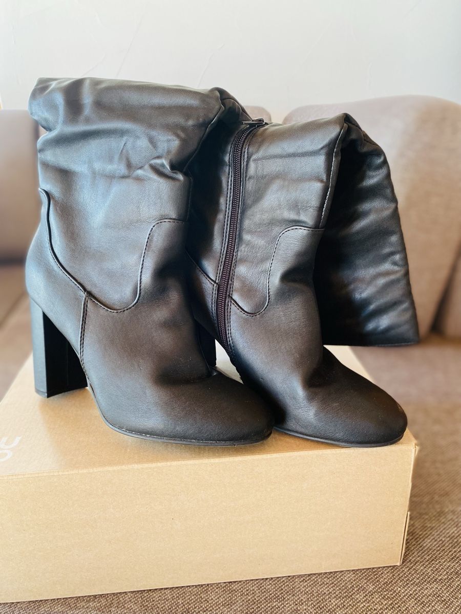 Herrenschuhe: Schwarze hohe Stiefel mit Blockabsatz – Gebraucht aus Gossau ZH von Lia_Chris