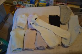 NO 25-26 - 11 PAAR SOCKEN