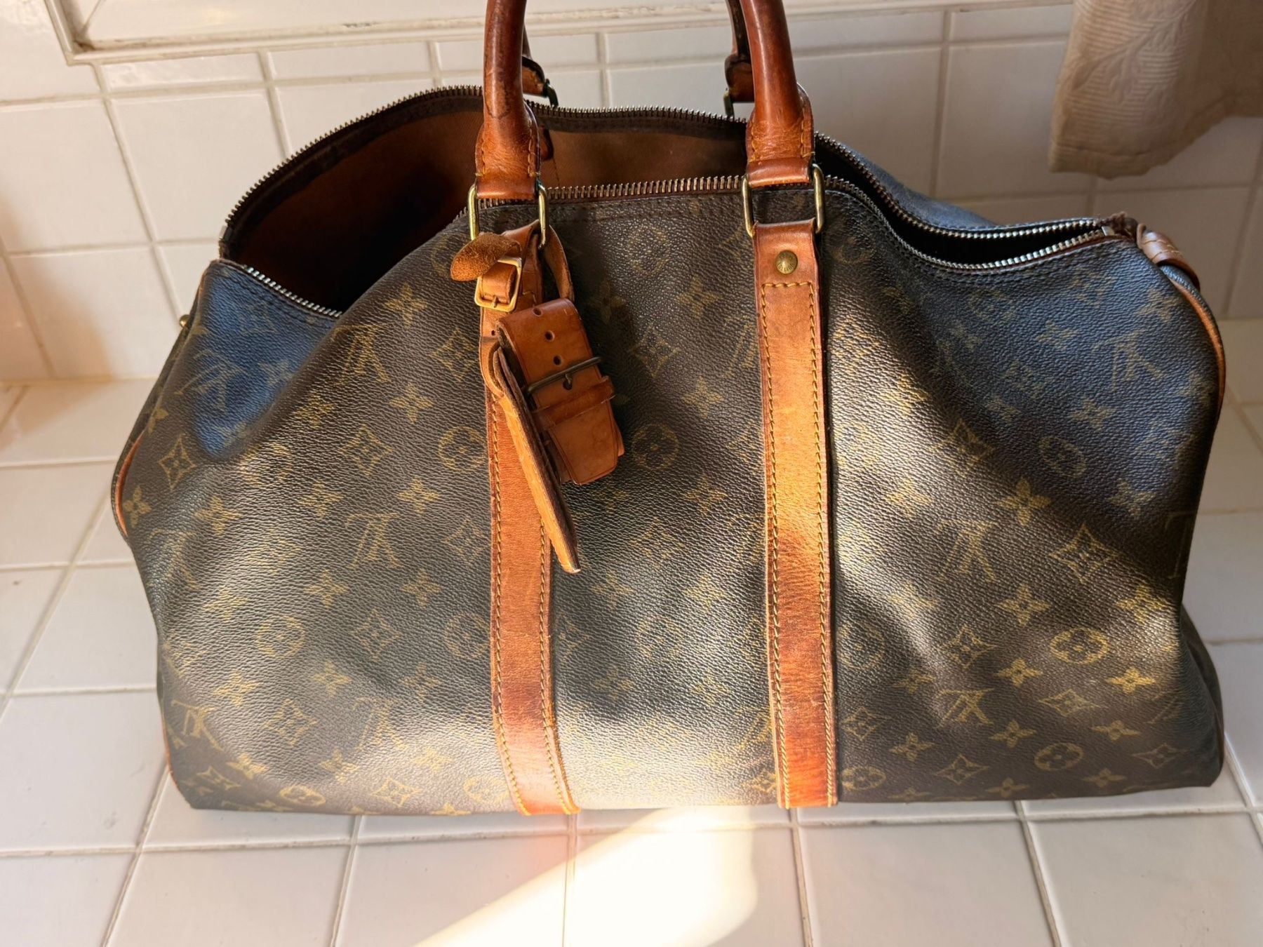 Louis Vuitton Reisekoffer: Sac de voyage Louis Vuitton – Defekt aus Yvonand von Jojo777 3