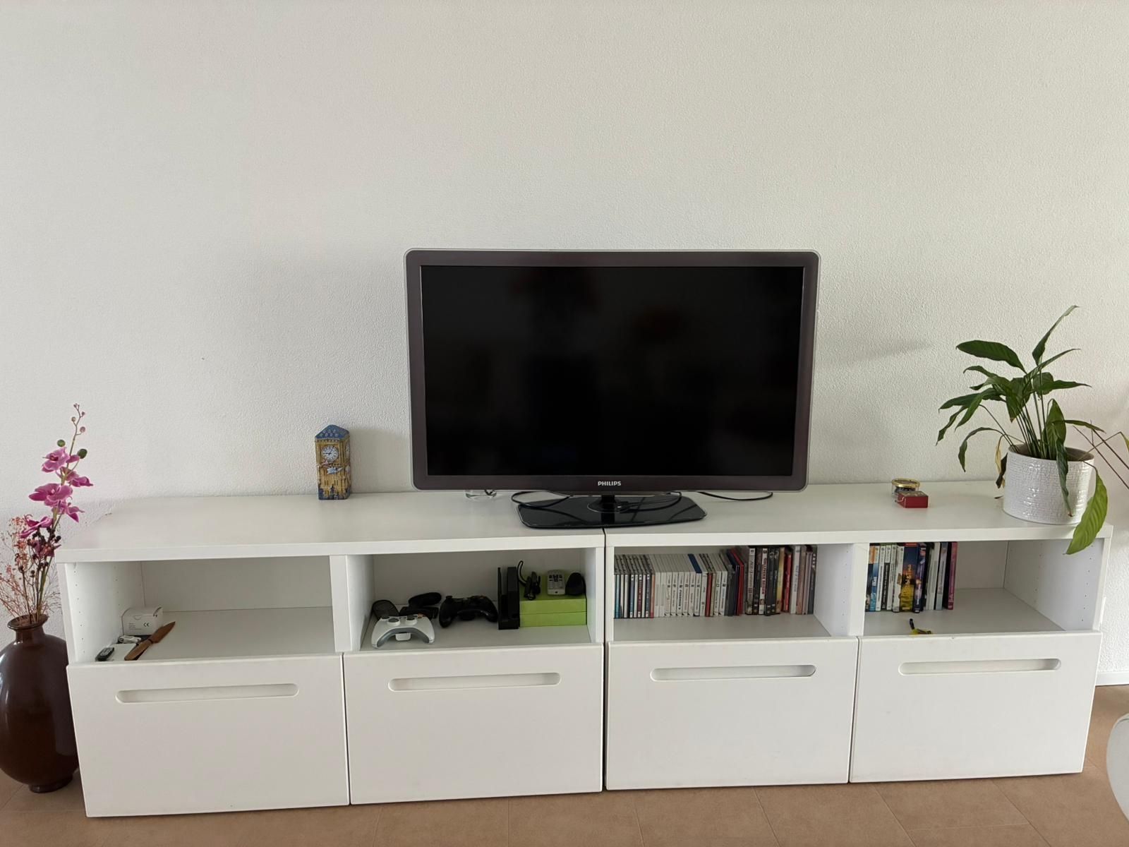 Ikea Mobili TV: Fernsehmöbel – Usato da Münchenbuchsee venduto da yiz_2mmr