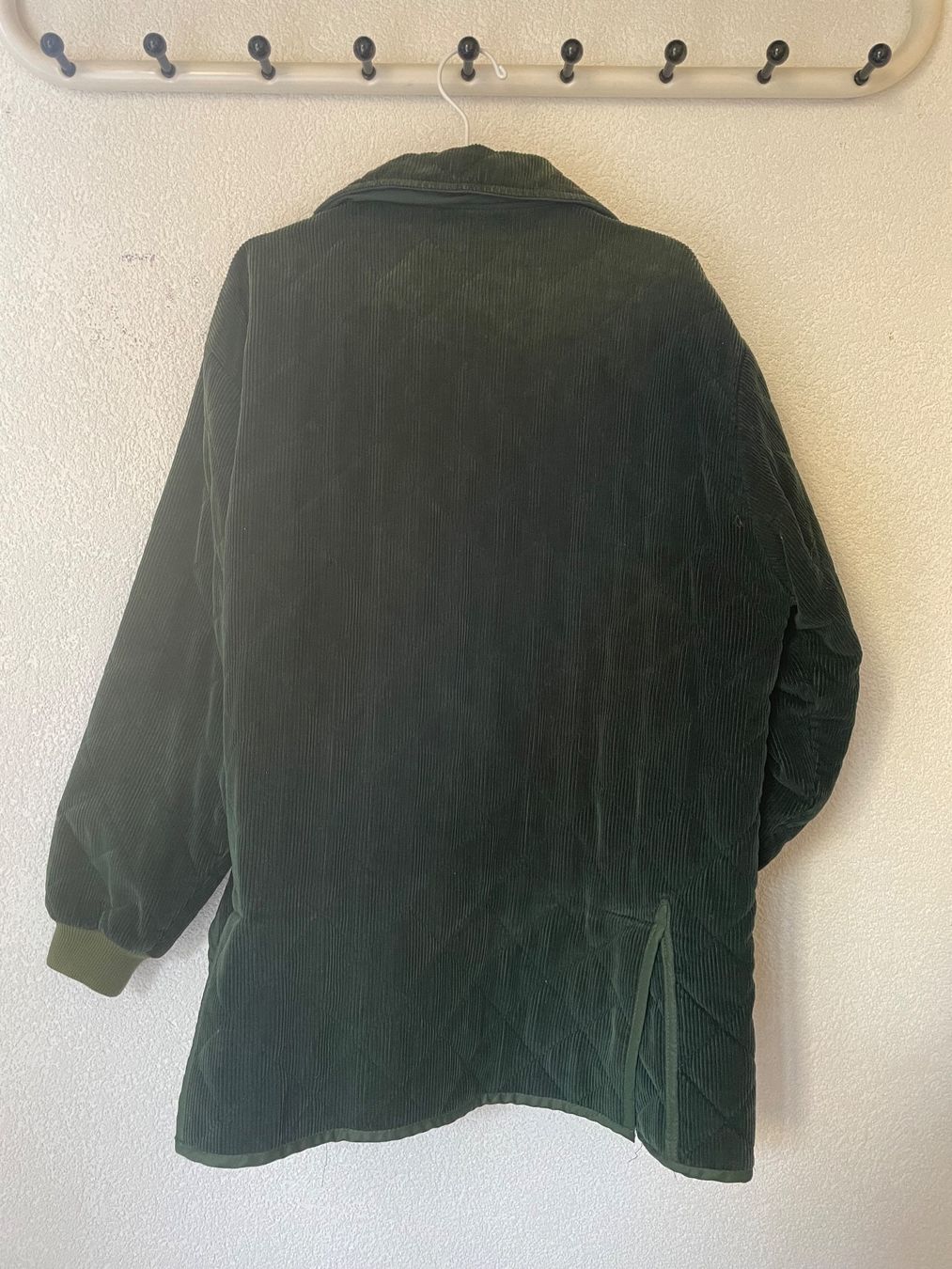 Giacche: Veste Corduroy Verte Olive – Usato da Lausanne venduto da amaury.h 1