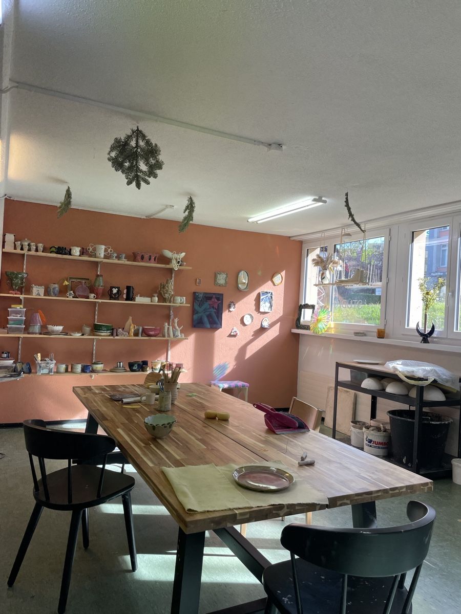 Ikea Tische: Ikea Tisch  – Gebraucht aus Zürich von hel_7ltr 1