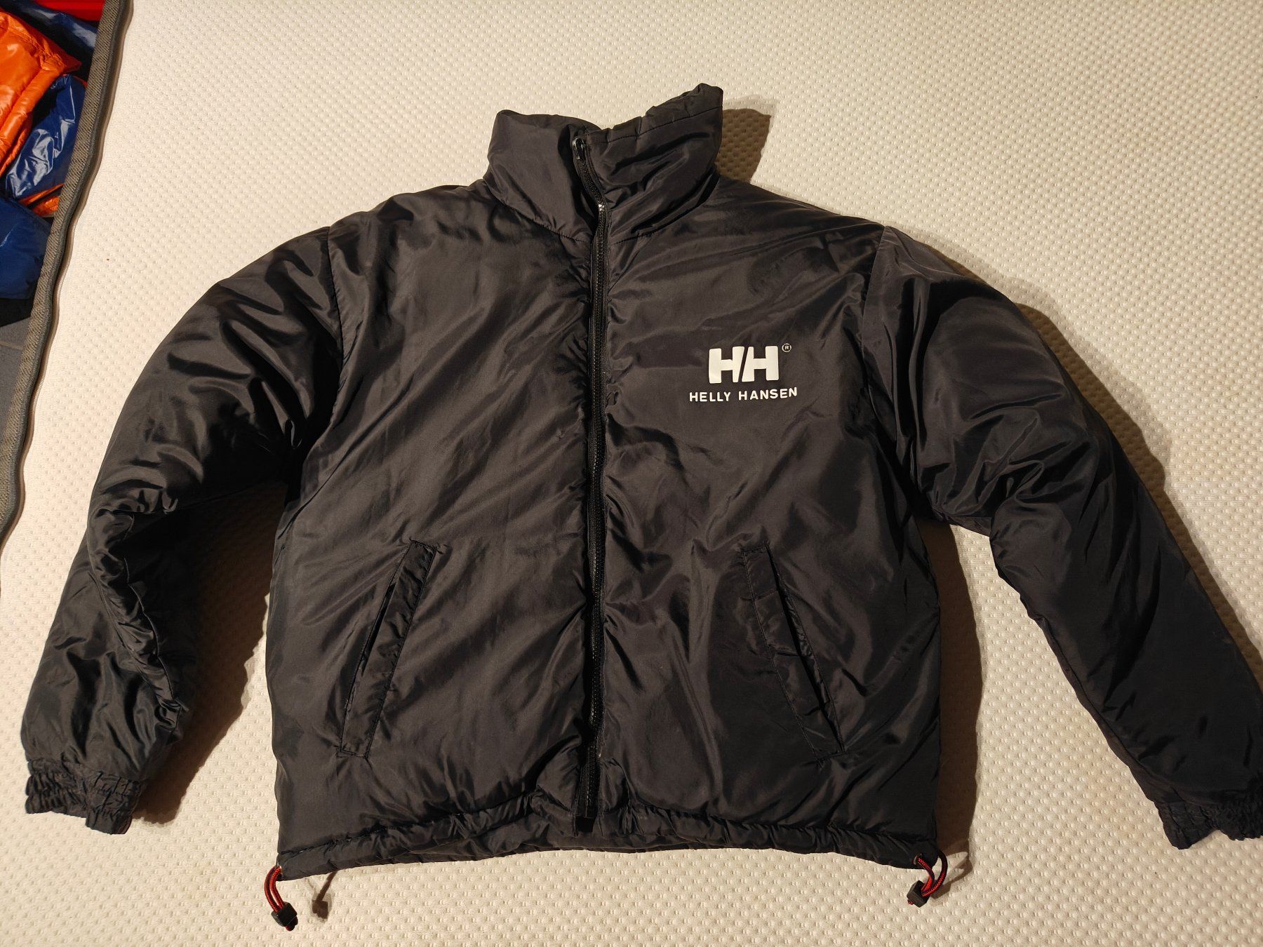 Helly Hansen Giacche: HELLY HANSEN Wendejacke Gr. M / padded double jacket sz. M – Usato da Zürich venduto da rgoller
