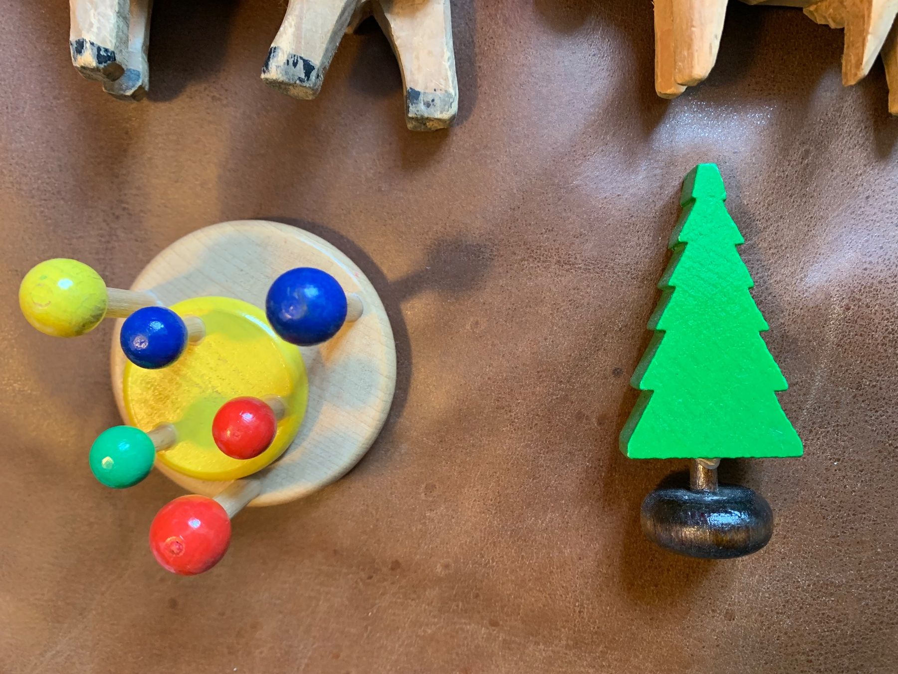Spielzeuge: Holztiere und Spielzeug – Gebraucht aus Kloten von petrol5555 5