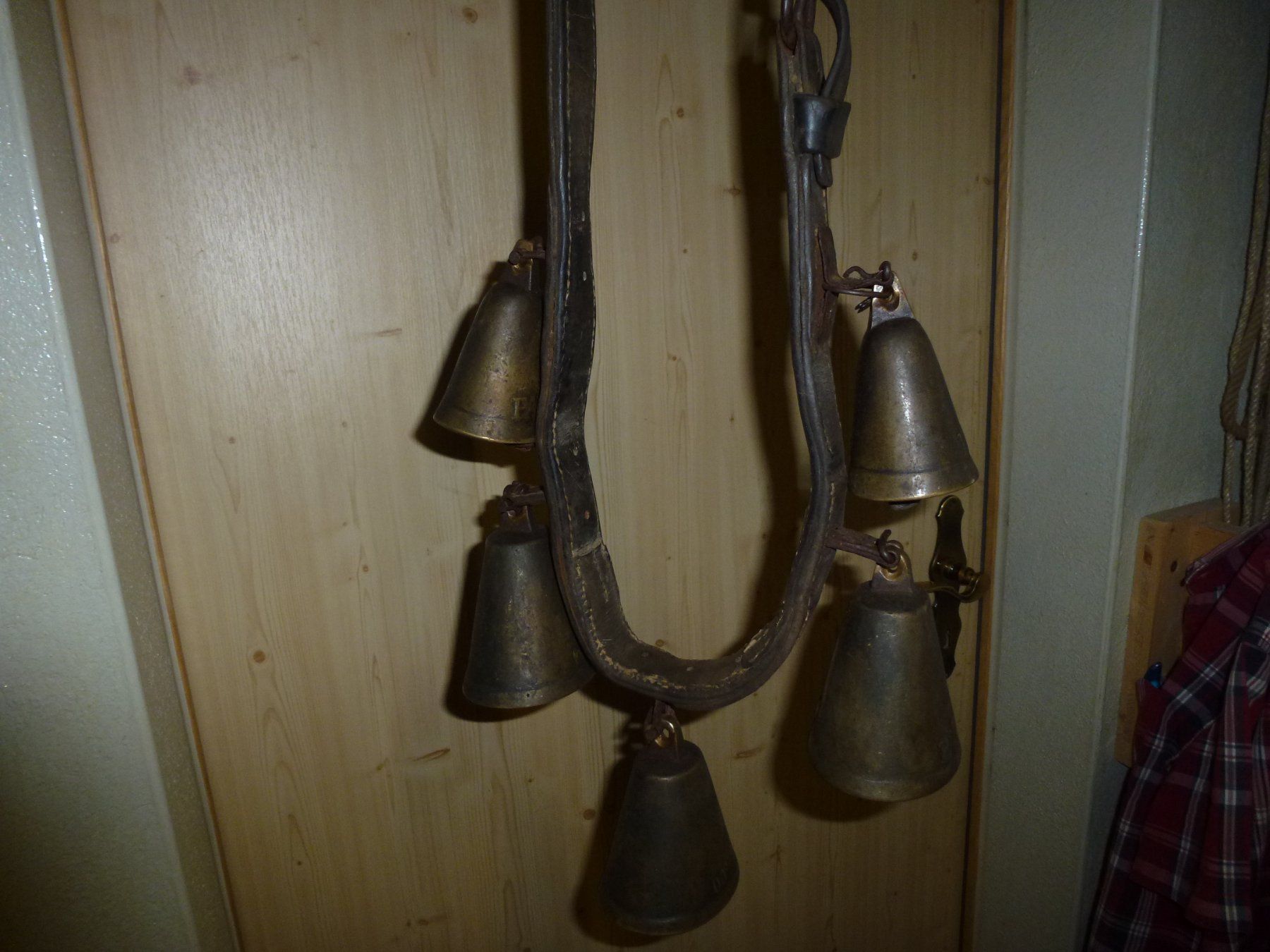 Cloches & sonnailles: Pferde Geröll  Paris – D'occasion à Bürglen UR par daisyxy5