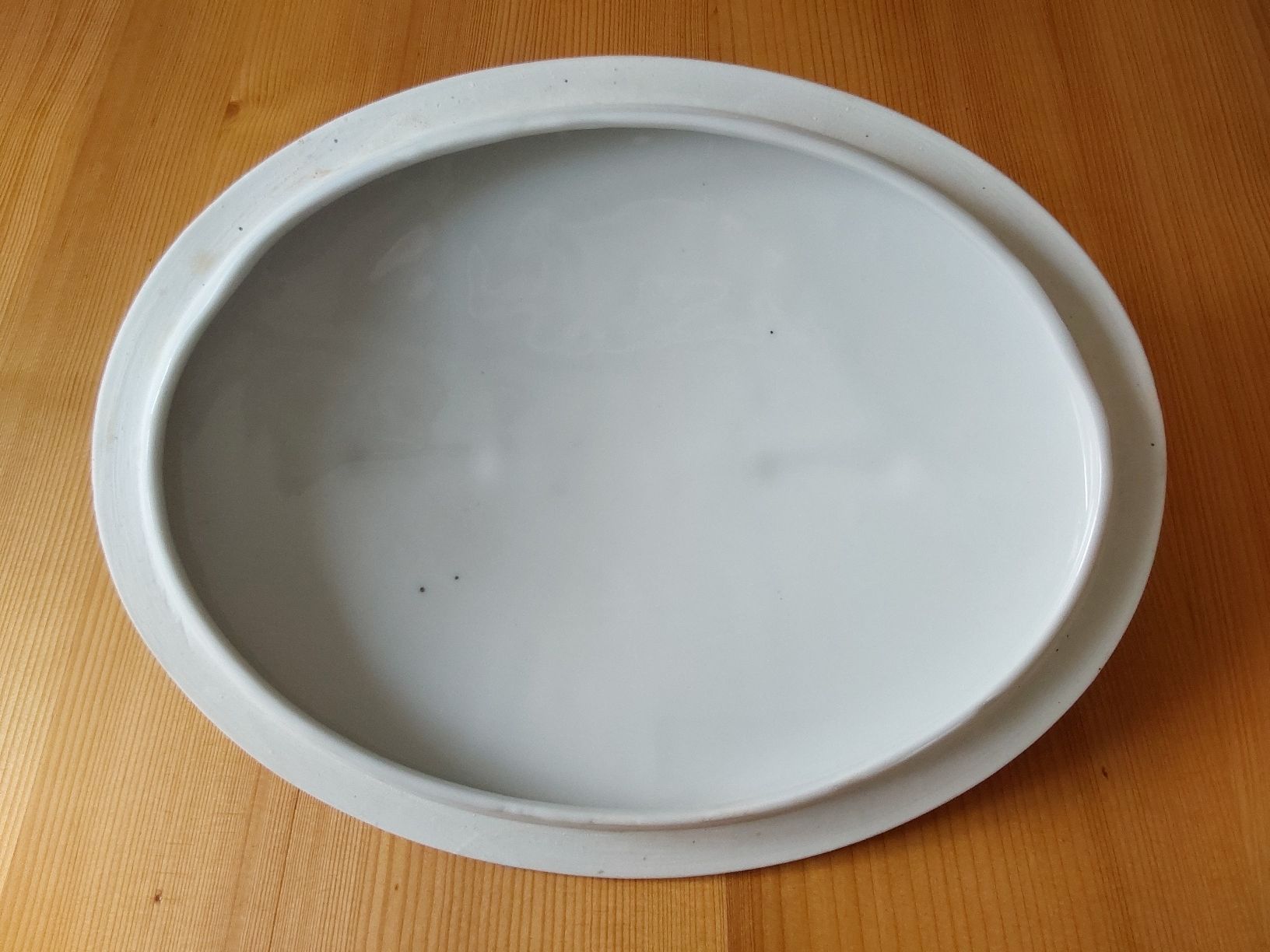 Ciotole: Alte Servier-/Gemüseschüssel mit Deckel – Usato da Arbon venduto da co-gr 5