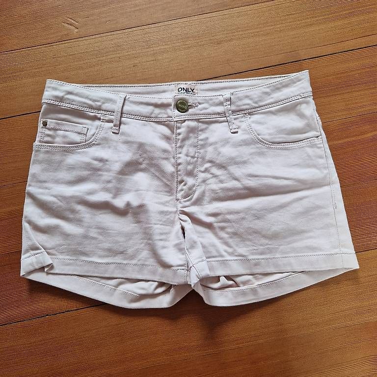 Jeans: Shorts Gr. 36 – Usato da Muttenz venduto da bebbi523