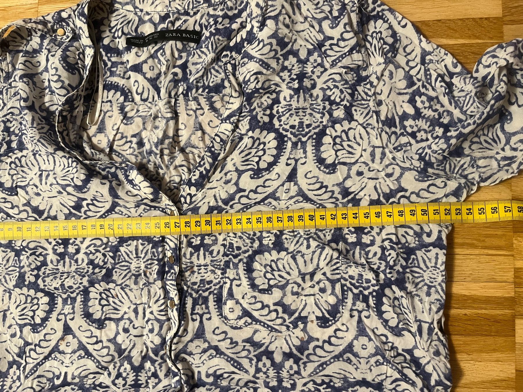 Zara Chemisiers: Bluse von Zara, Grösse L – D'occasion à Basel par Galia2000 2