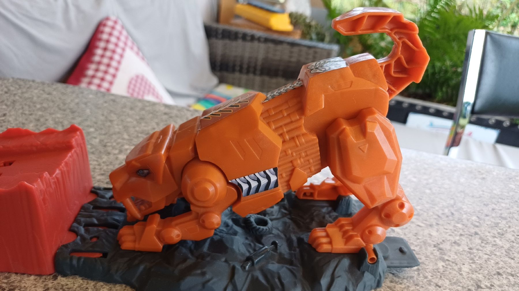Hot Wheels Spielzeuge: Hot Wheels Dinosaurier-Launcher – Gebraucht aus Thun von Pokemonomania 2