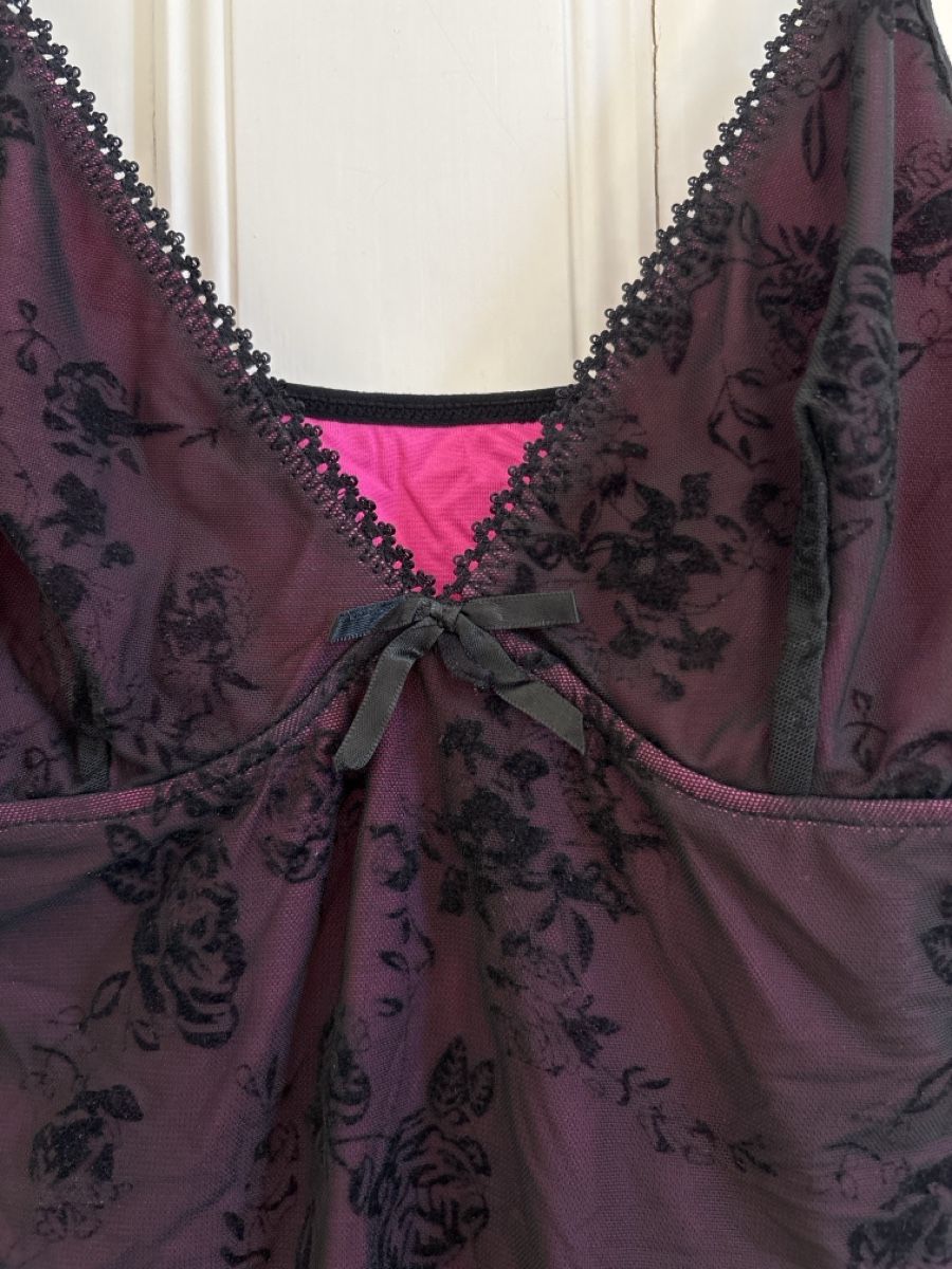 Shein Top: Shein Dark Floral Mesh Cami Top - Size S – Nuovo (secondo la descrizione) da Zollikon venduto da ely.p 1