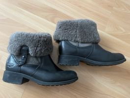 Bottes UGG cuir et fourrure gris noir taille 38