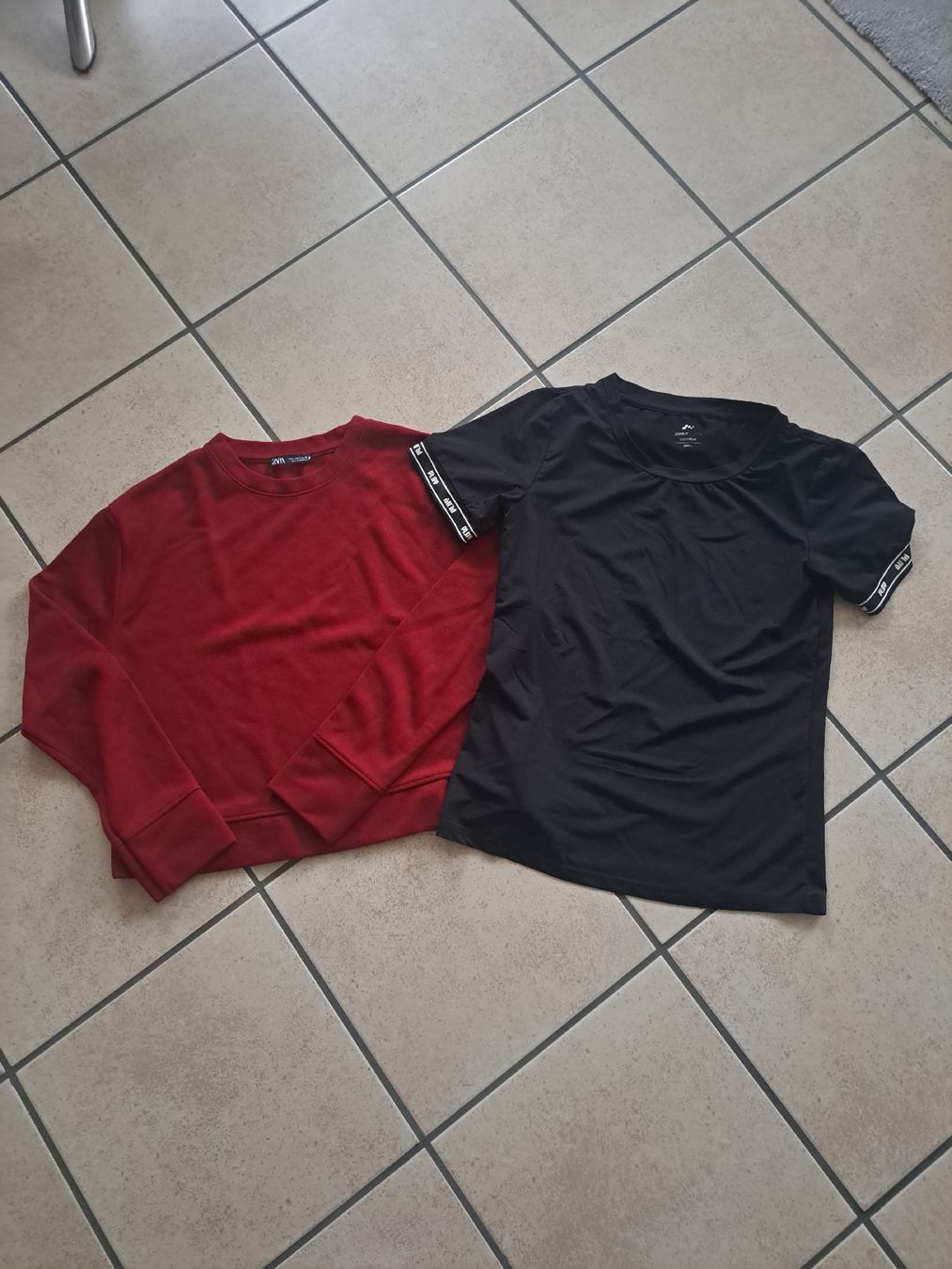Lots de vêtements: 2  Shirts Gr. S - Frühlingspack – D'occasion à Gelterkinden par bambi037